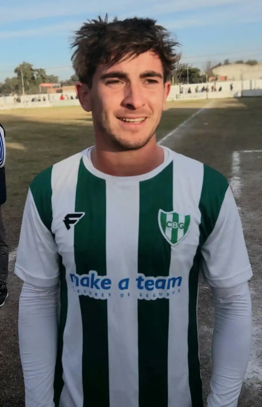Dejamos las imágenes de jugadas o goles para mostrar el rostro de la felicidad de Marcos De Lucca. Hizo un golazo de casi 40 metros, dándole el triunfo y la punta de la tabla a Centro Bancario.