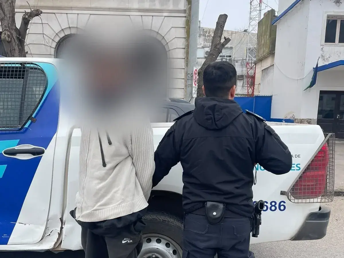 Aprehendido. Un hombre de 29 años tras cometer un hurto en una bulonería