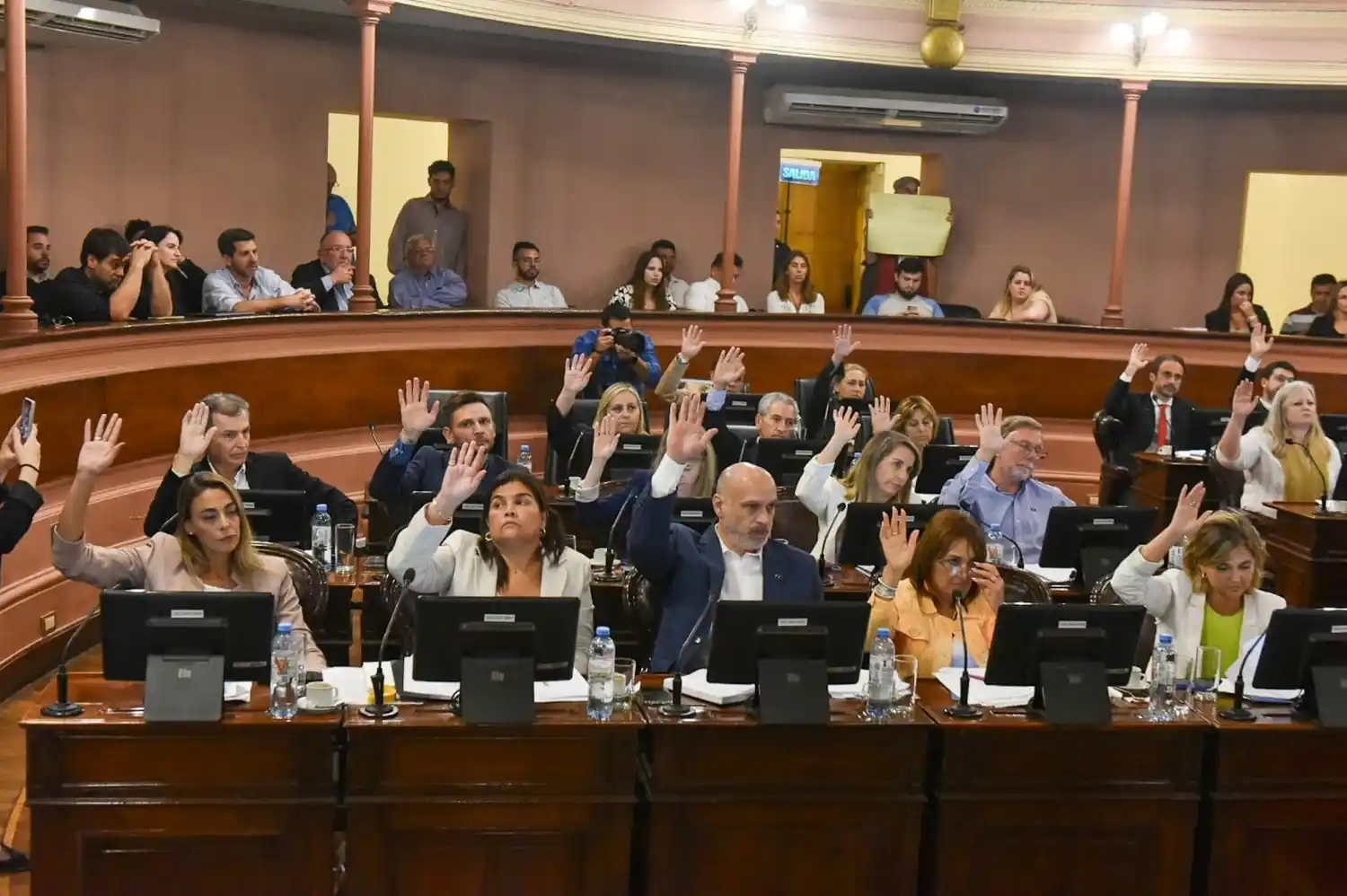 Diputados justicialistas impulsan una Ley de Góndolas para la provincia