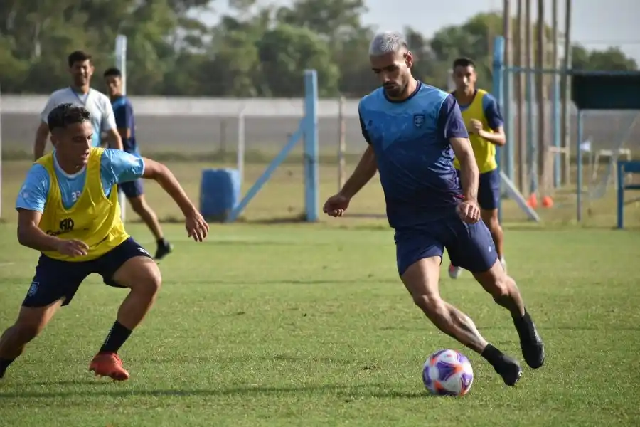 Atlético de Rafaela ensaya variantes para enfrentar a Quilmes