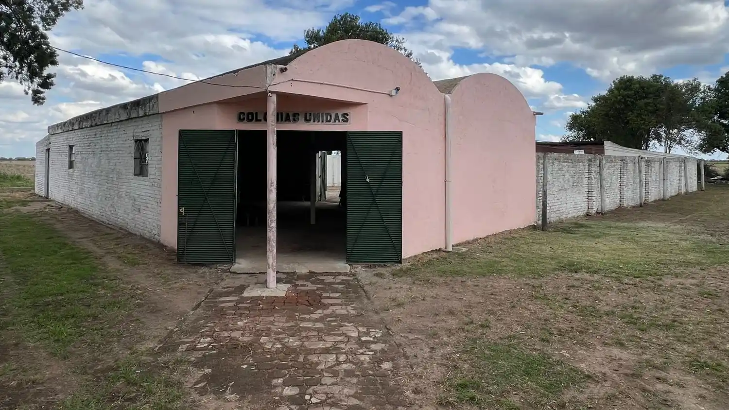 Colonias Unidas. Restauración pista de baile 6