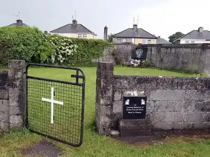 EL TERRIBLE caso de los niños muertos y enterrados en una "casa hogar" en Irlanda