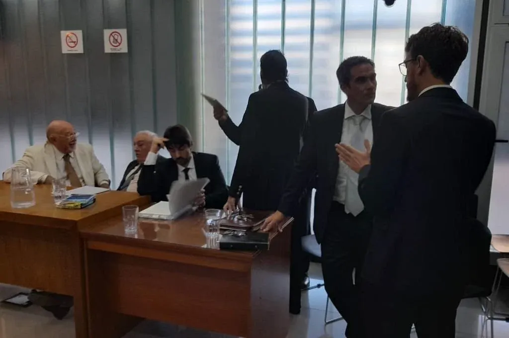 Los fiscales detallaron una mínima parte de los mails y documental que obtuvieron de los allanamientos en las oficinas porteñas de la empresa Relevamientos Catastrales SA.