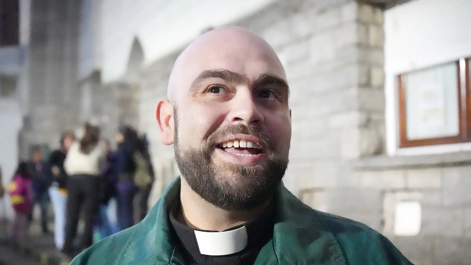 Sacerdote Gonzalo Domench