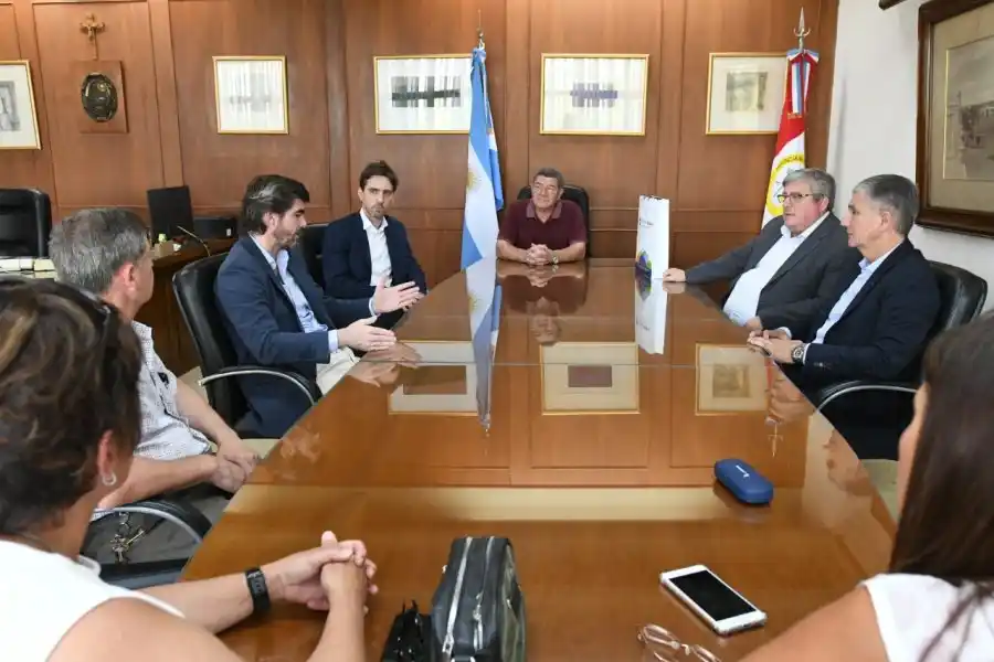 El Jefe de Gabinete recibió al Cónsul General de España