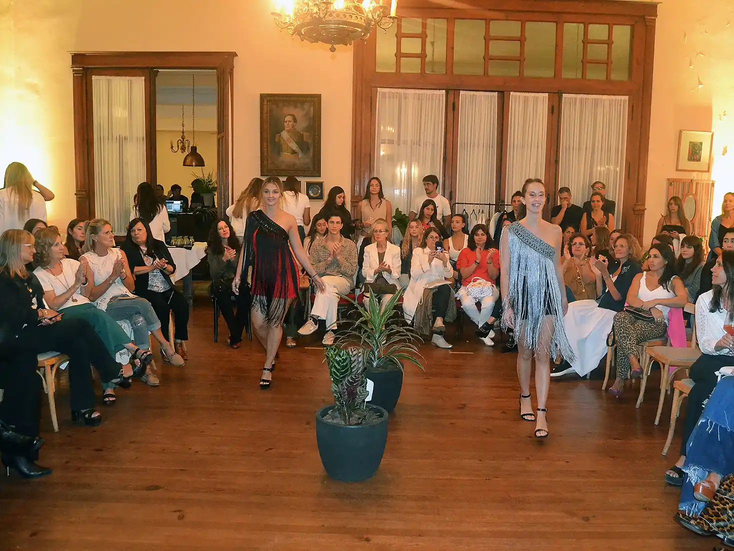 Primer desfile de moda “La Pasarela del Club”