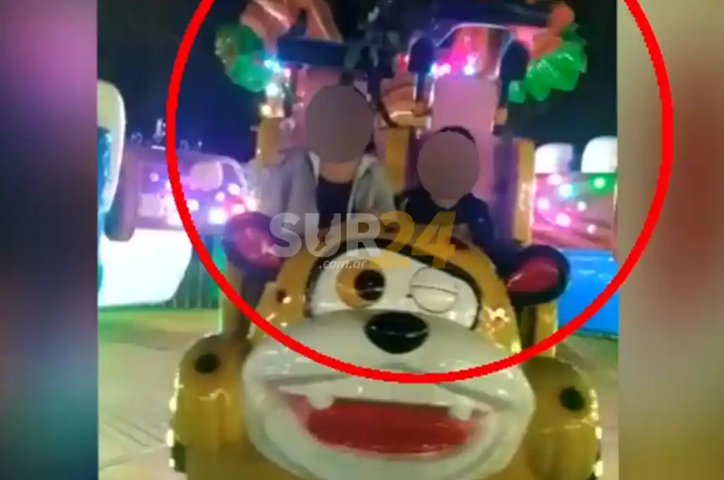 Video: dos chicos salieron despedidos de un juego en el parque República de los Niños