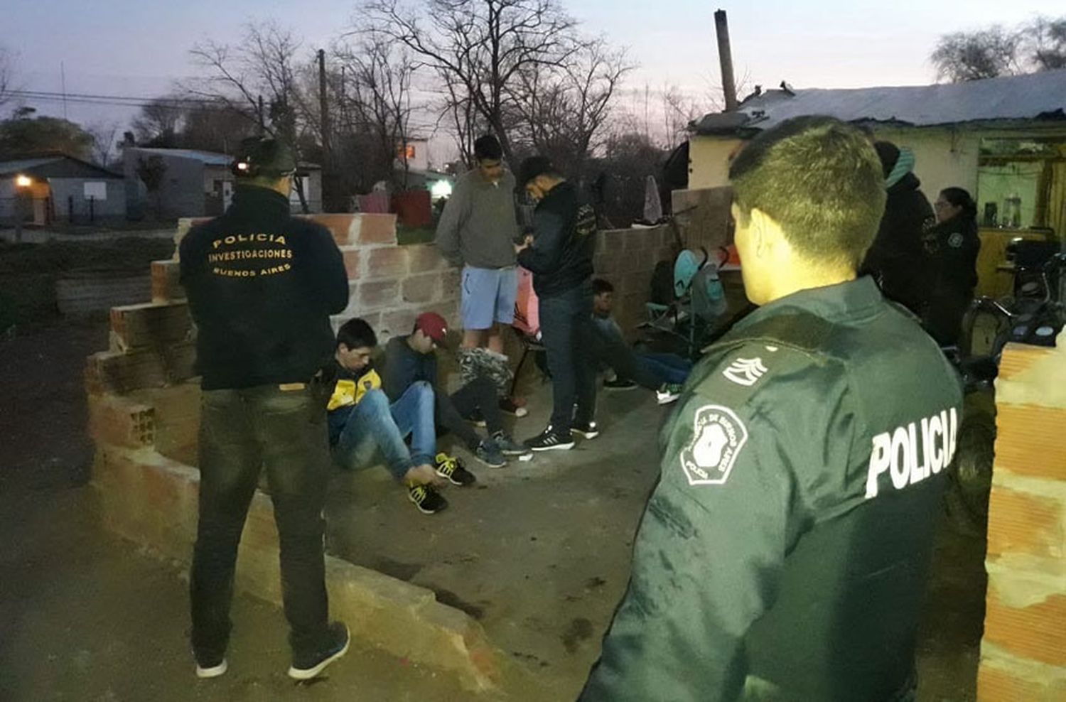 Cayeron dos jóvenes que vendían marihuana y cocaína en la región