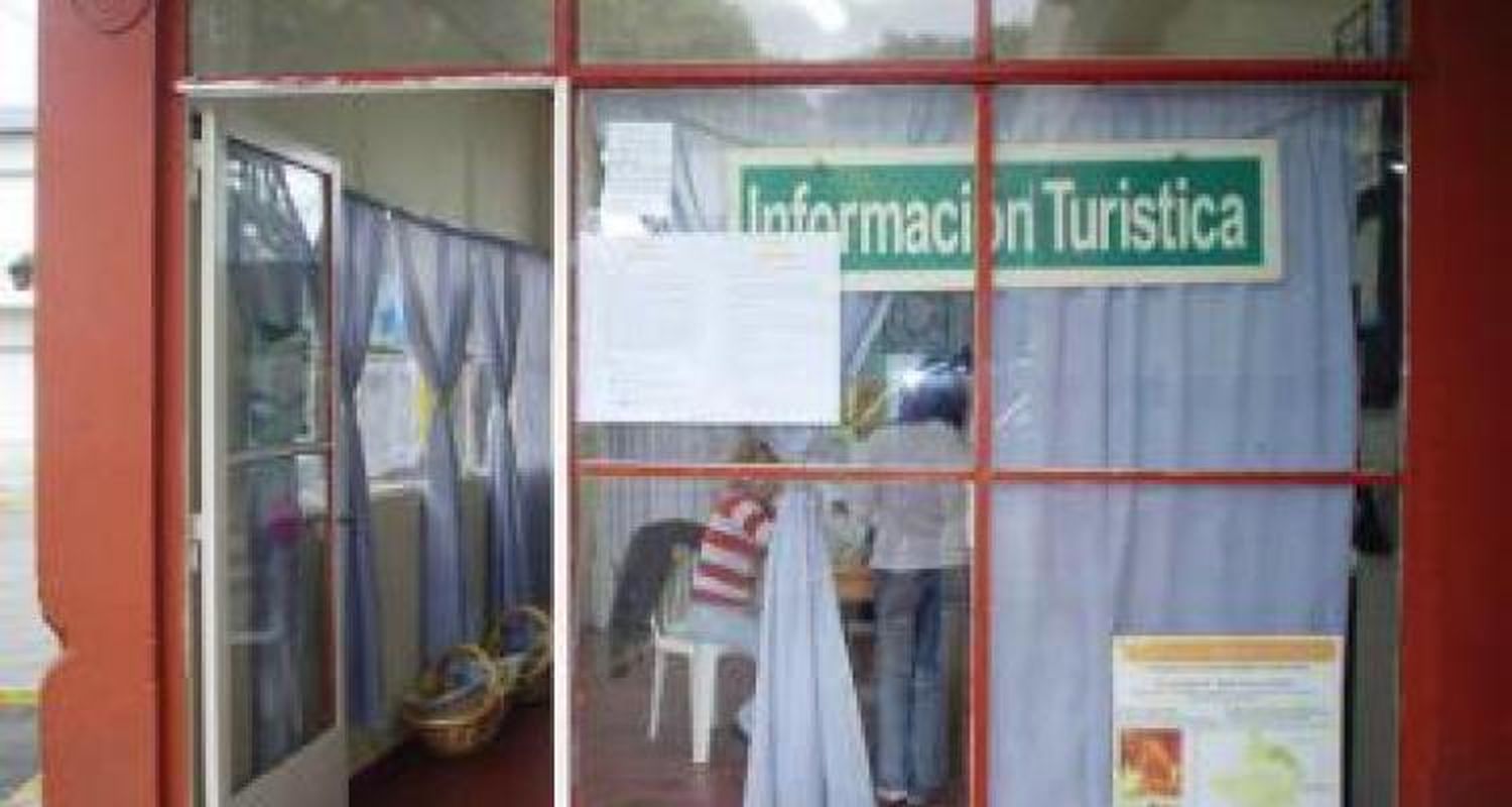Quejas de turistas por mala atención y precios excesivos