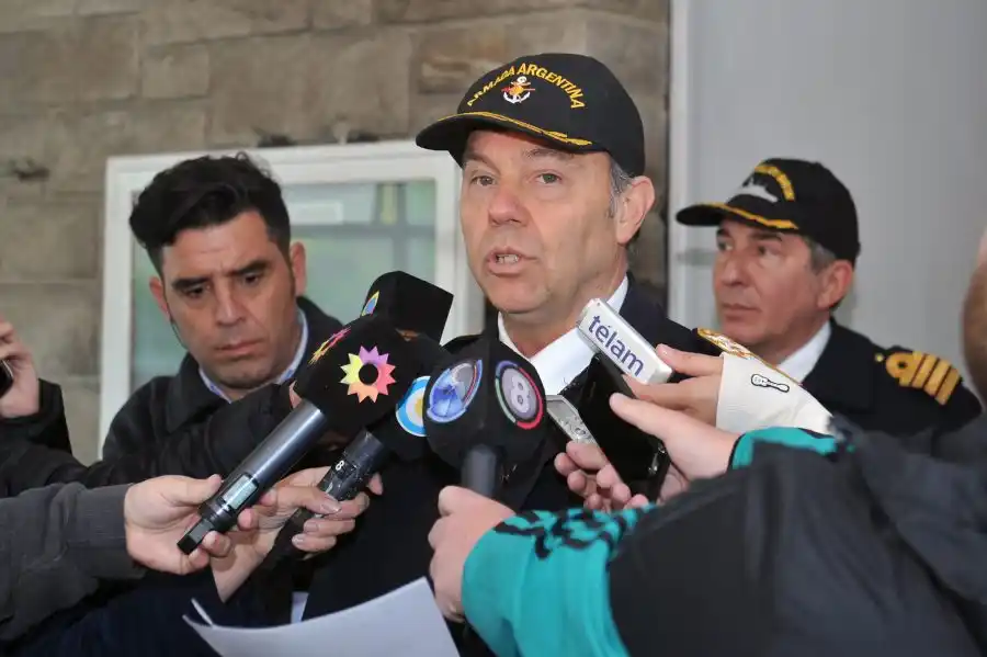 Submarino: ahora priorizan la búsqueda debajo del Mar