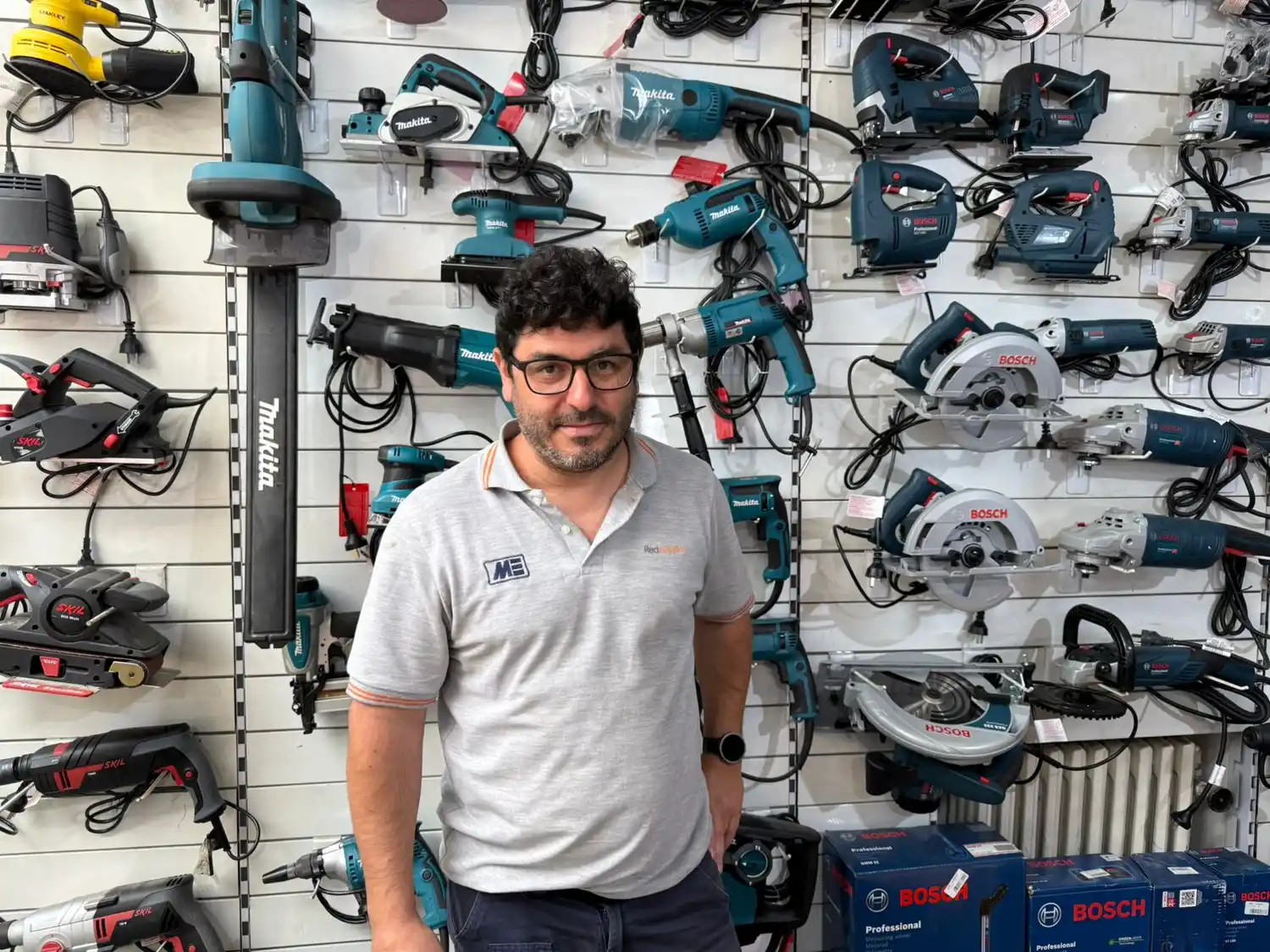 Sebastián, representante comercial de Martínez Escalada.