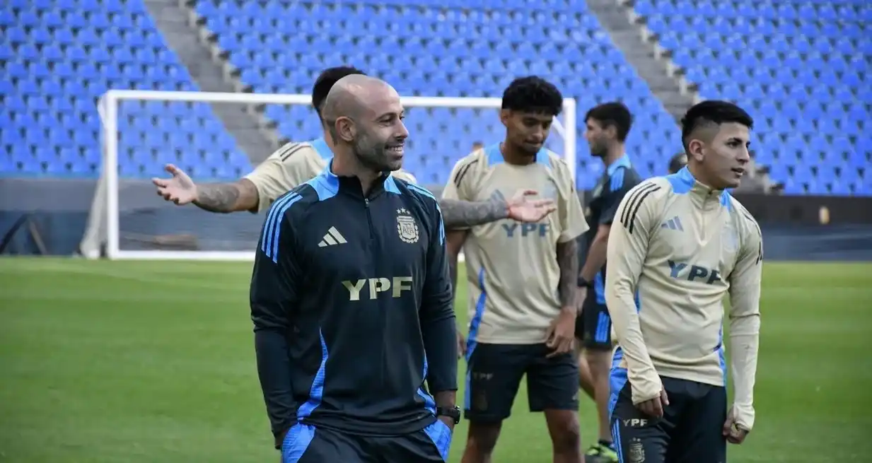 Ya falta poco. Por eso Javier Mascherano está trabajando en los últimos detalles con la selección Sub 23 que participará en los Juegos Olímpicos de París. Gentileza