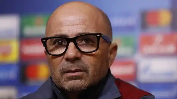 Sampaoli: Messi «es el único titular de la selección»