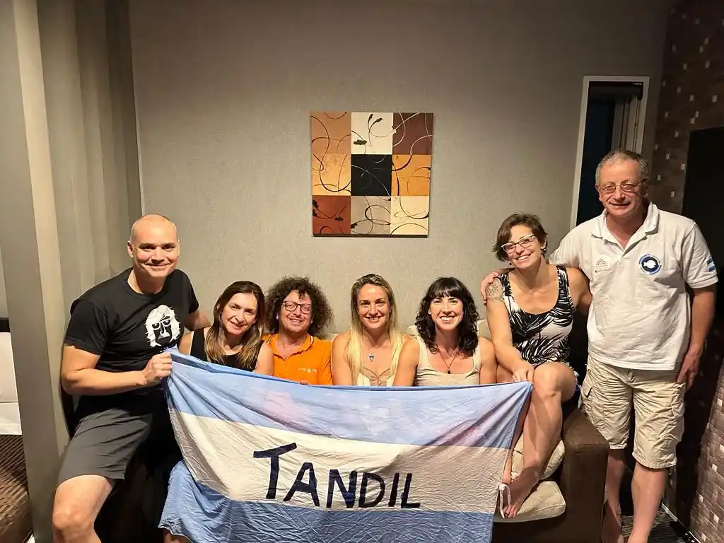 Los integrantes de la delegación de Escualo.