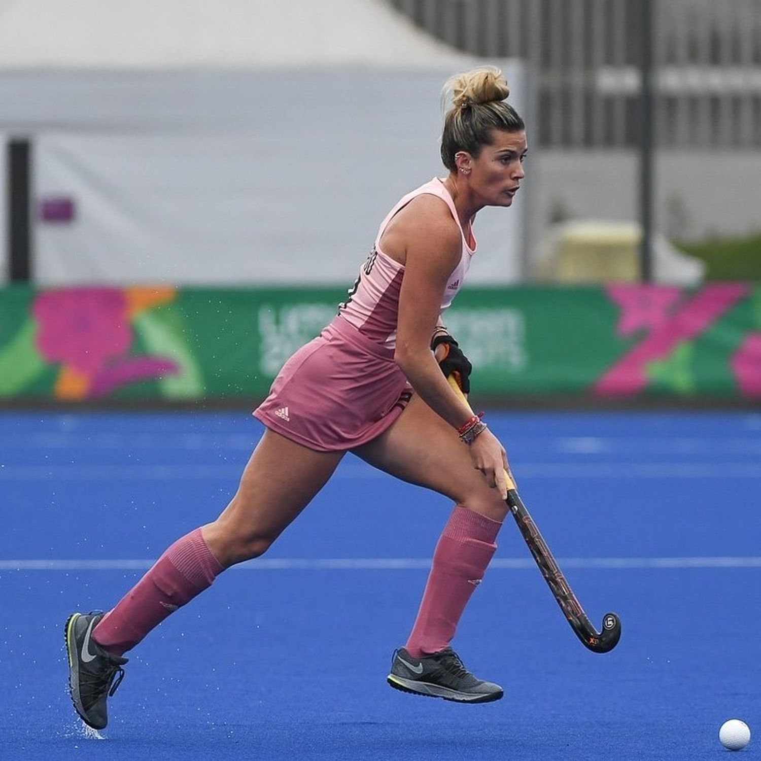 Bruggesser, presente en otro triunfo de Las Leonas
