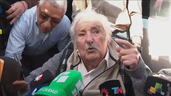 Dieron de alta a Mujica tras la colocación de un stent