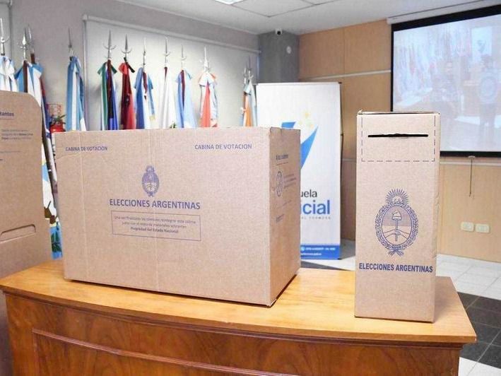 Moreno explicó el modo de informar los 
resultados de las elecciones del domingo 26