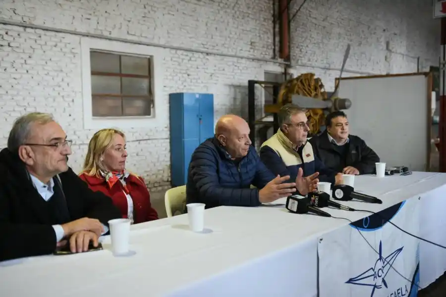 El Aero Club presentó su nuevo avión