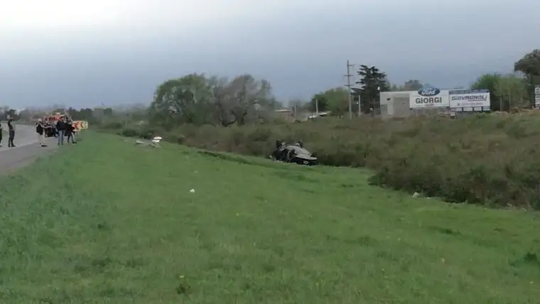 Vuelco fatal en la autopista Santa Fe – Rosario