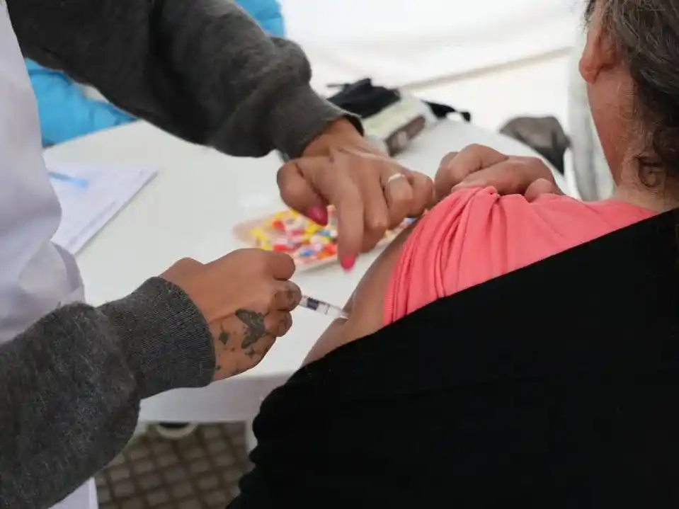 Priorizarán a los grupos de riesgo.