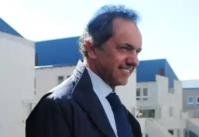 Scioli llamó al peronismo a "defender a los trabajadores y al Estado"