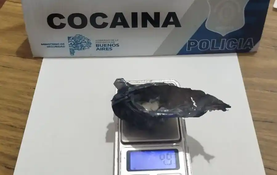 Un total de 4,9 gramos fueron secuestrados a la joven de 18 años.
