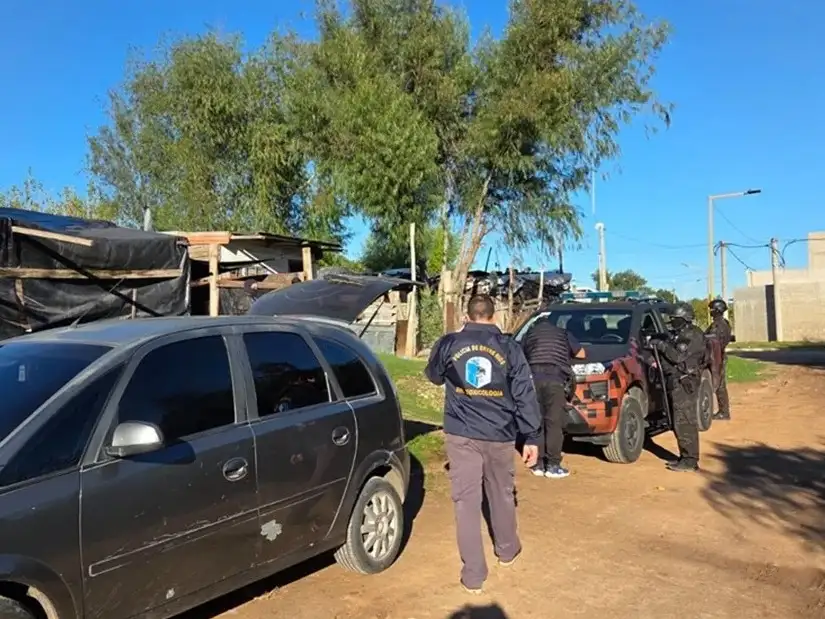 Operativo antidrogas en Gualeguaychú: detuvieron a cinco personas tras múltiples allanamientos en la zona norte