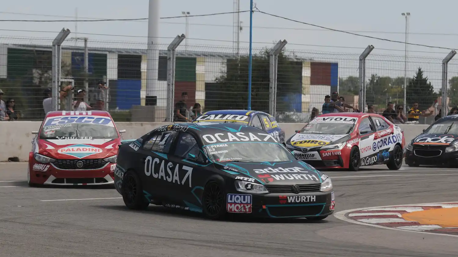 Leonel Pernía fue excluido y  el triunfo quedó para Pezzini