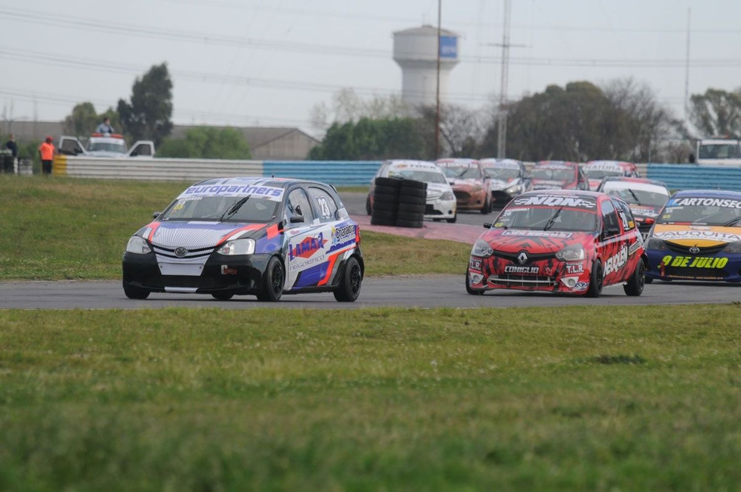 Mala fortuna para Marco Veronesi, abandonó y perdió la punta del torneo
