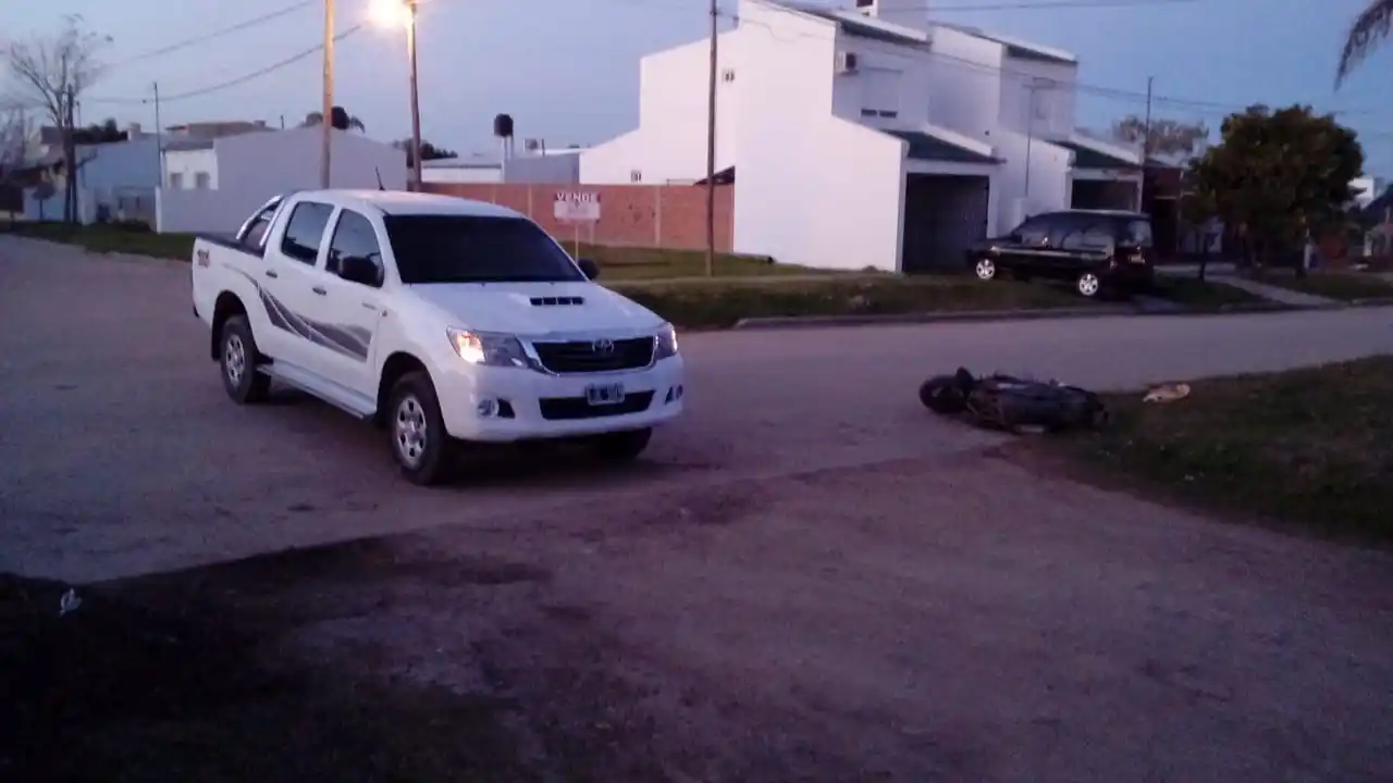 Diagnosticaron lesiones leves para la mamá y sus dos hijos partícipes de un accidente