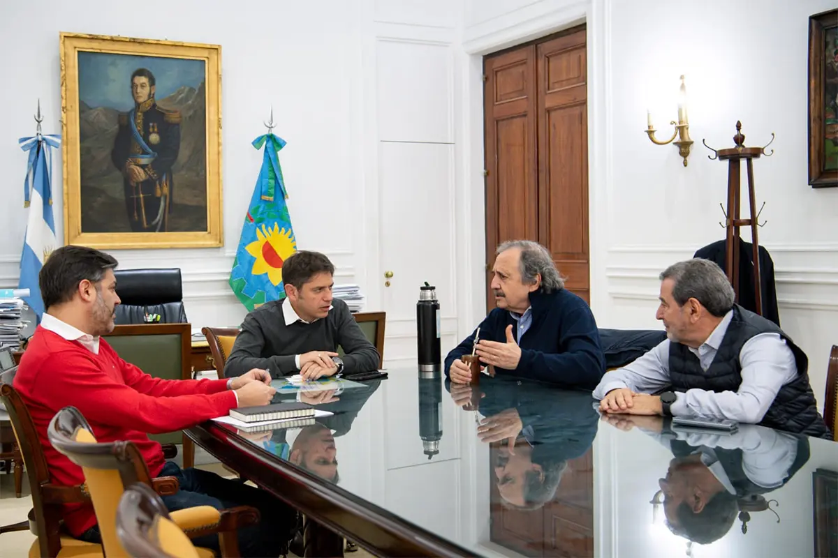 Ricardo Alfonsín junto al gobernador Axel Kicillof