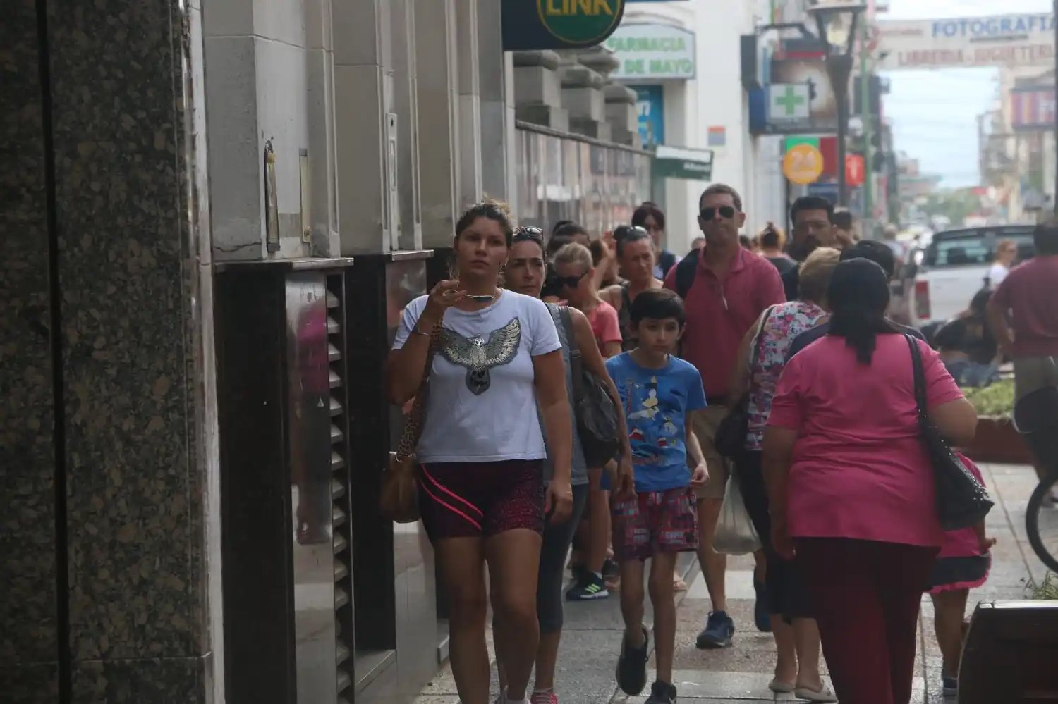 Otra vez la misma polémica: ¿qué dice el Centro Comercial sobre los comercios del centro cerrados durante Semana Santa?