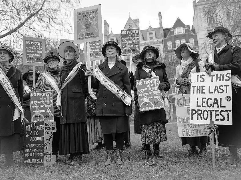 Pioneras. Sufragistas inglesas. Imagen: Wikimedia.
