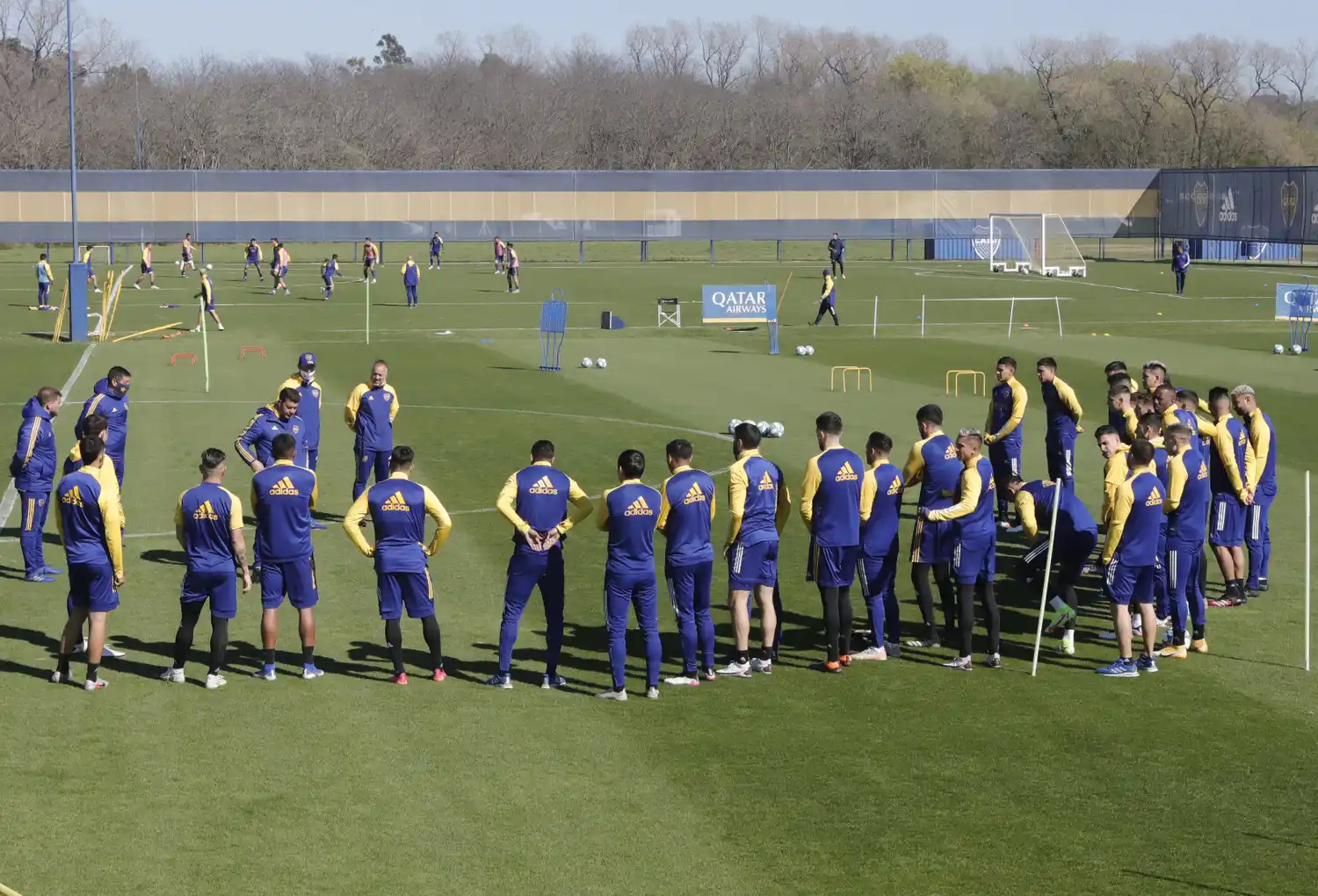 Boca entrenó ayer en Ezeiza.