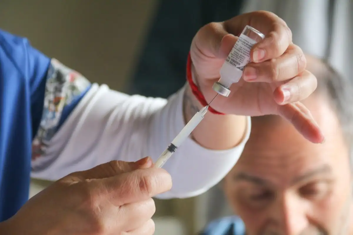 Habilitaron la vacunación antigripal gratuita en los CAPS para toda la población