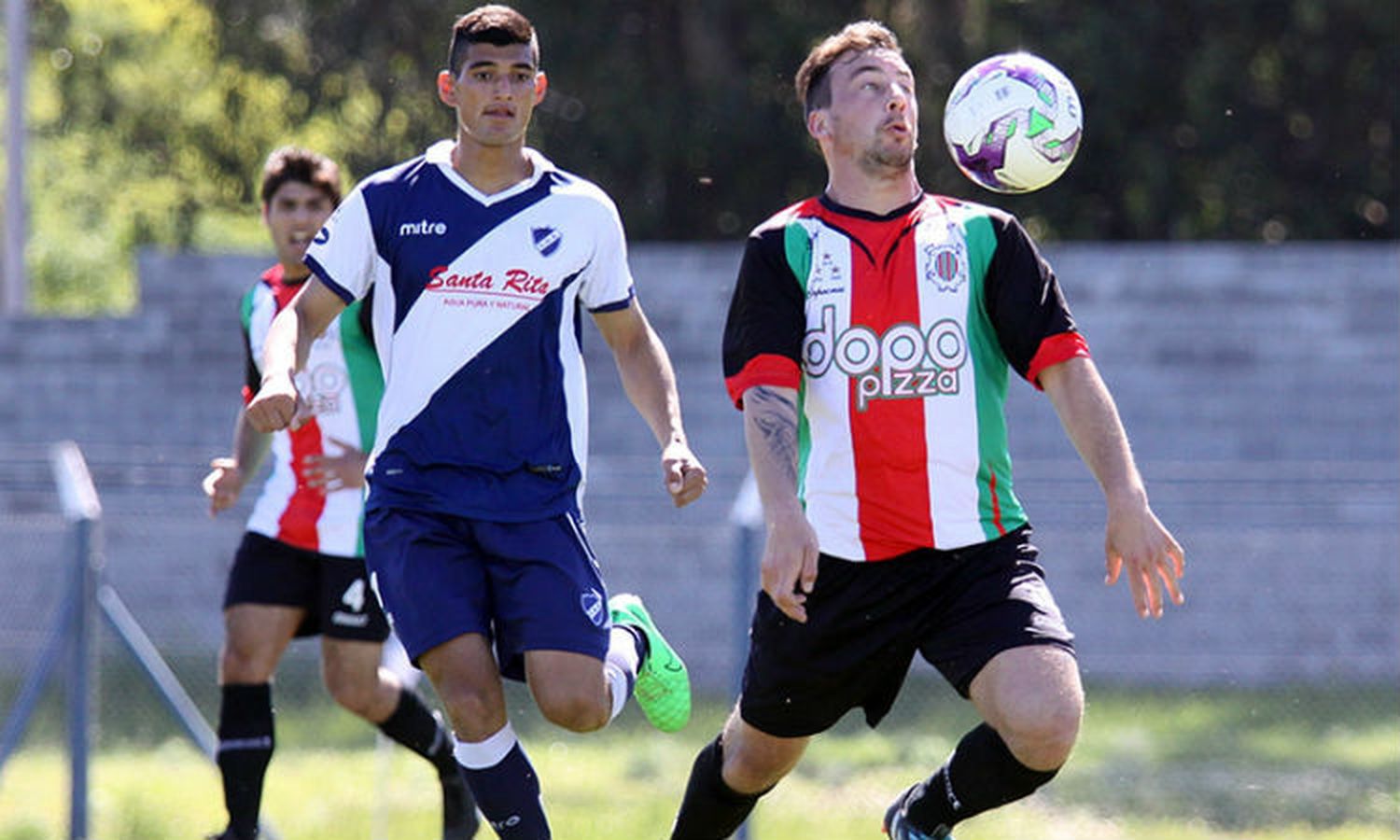 Fútbol local: clasificó el líder y Argentinos del Sud metió ocho