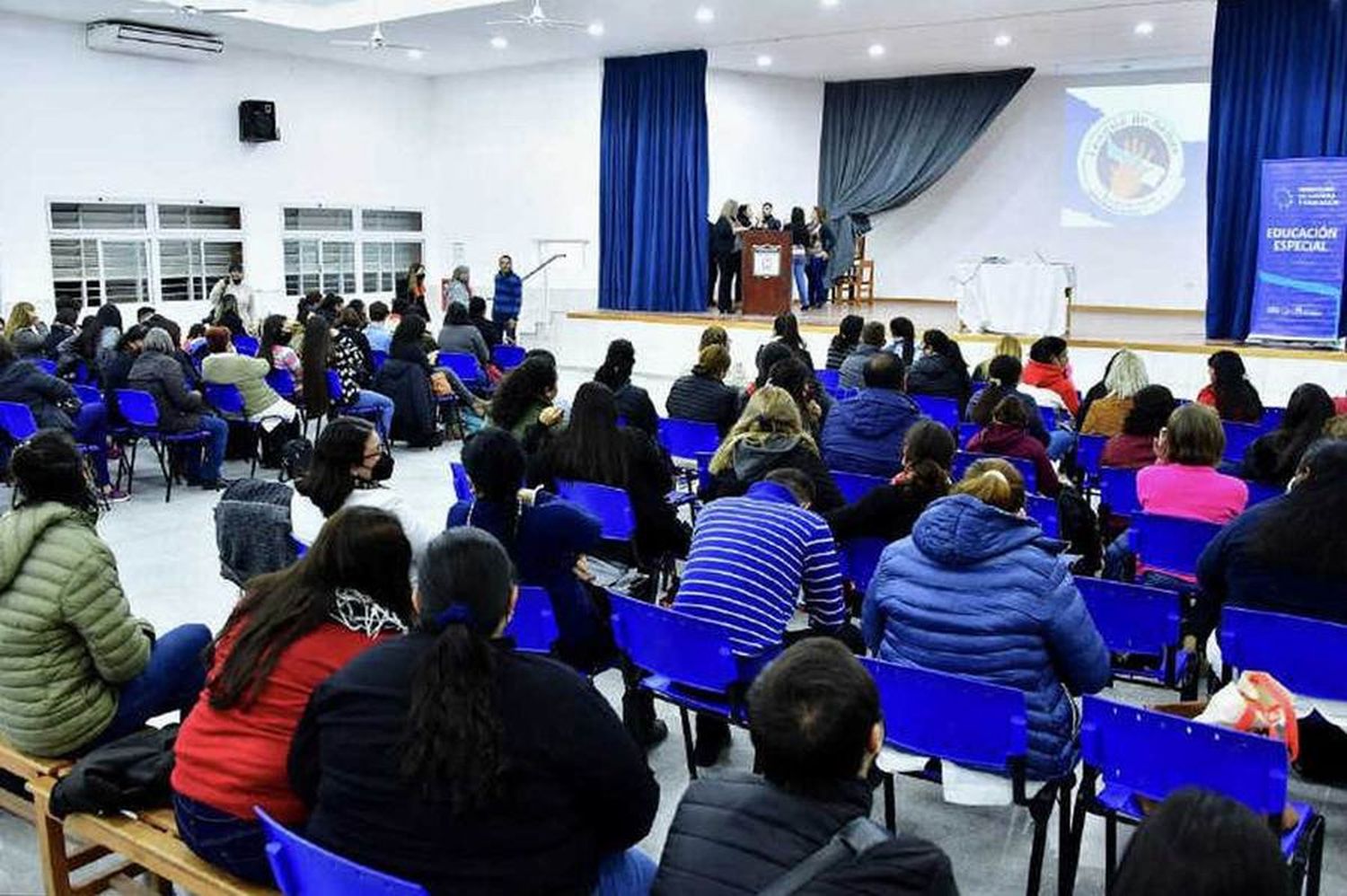 El Ministerio de Educación presentó los talleres 
de Lengua de Señas y Lectoescritura Braille