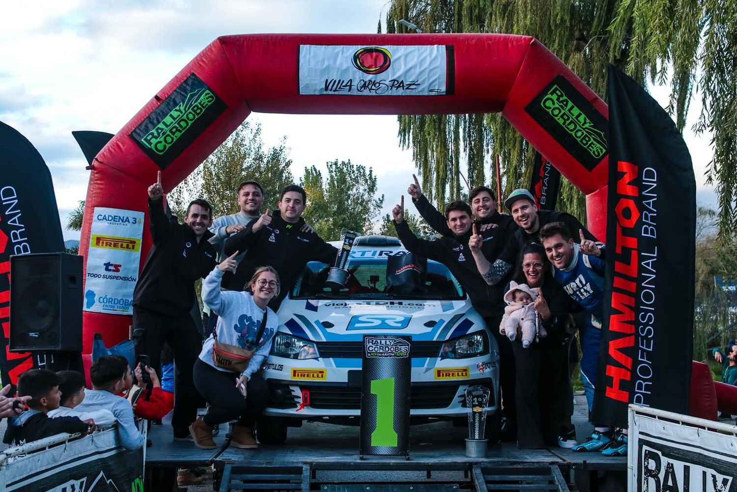 El binomio de Perotti y Díaz superó en un final reñida al de Vega y Armando.