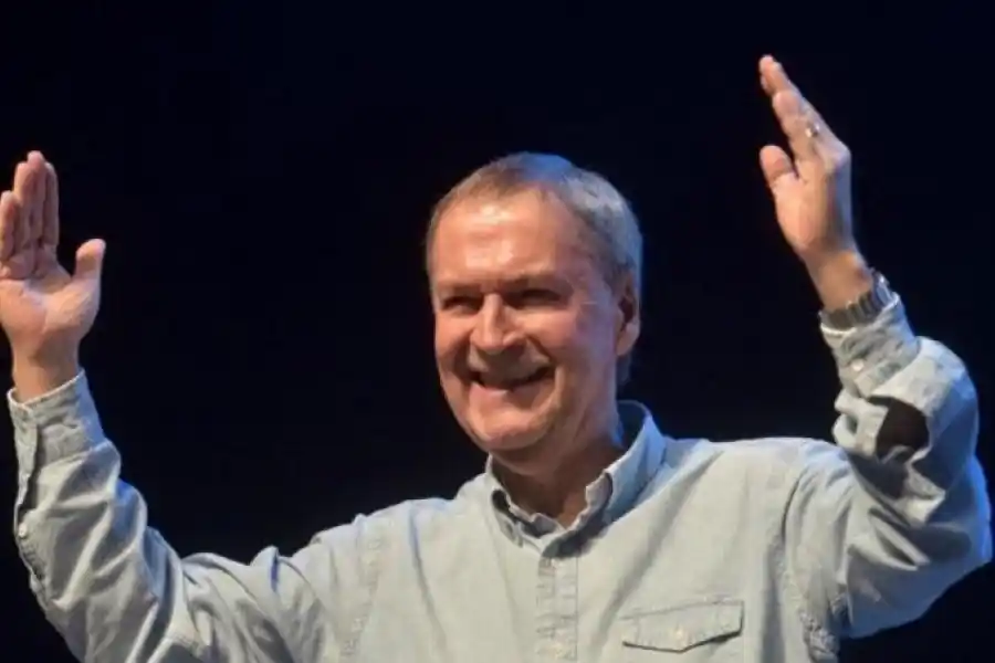 Schiaretti se tomó con humor los memes por su participación en el debate: "Los argentinos tenemos una creatividad única"