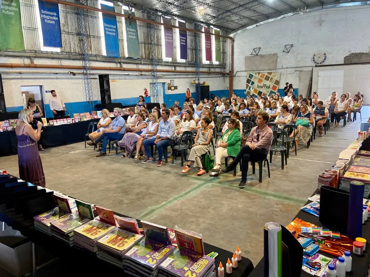 La entrega se llevó a cabo en la Universidad Barrial.