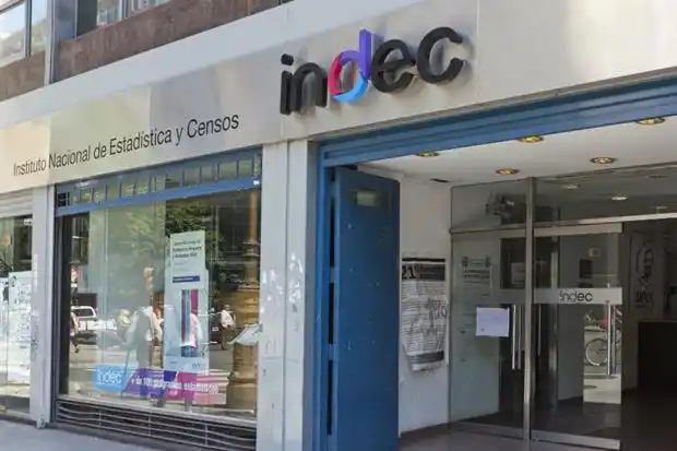 Denuncian al Indec por la presencia de empleados “cómplices” de la manipulación estadística