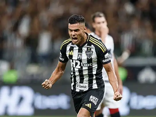 Fausto Vera, el volante que pretende River para 2026