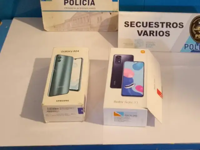 En su poder tenían dos teléfonos móviles.