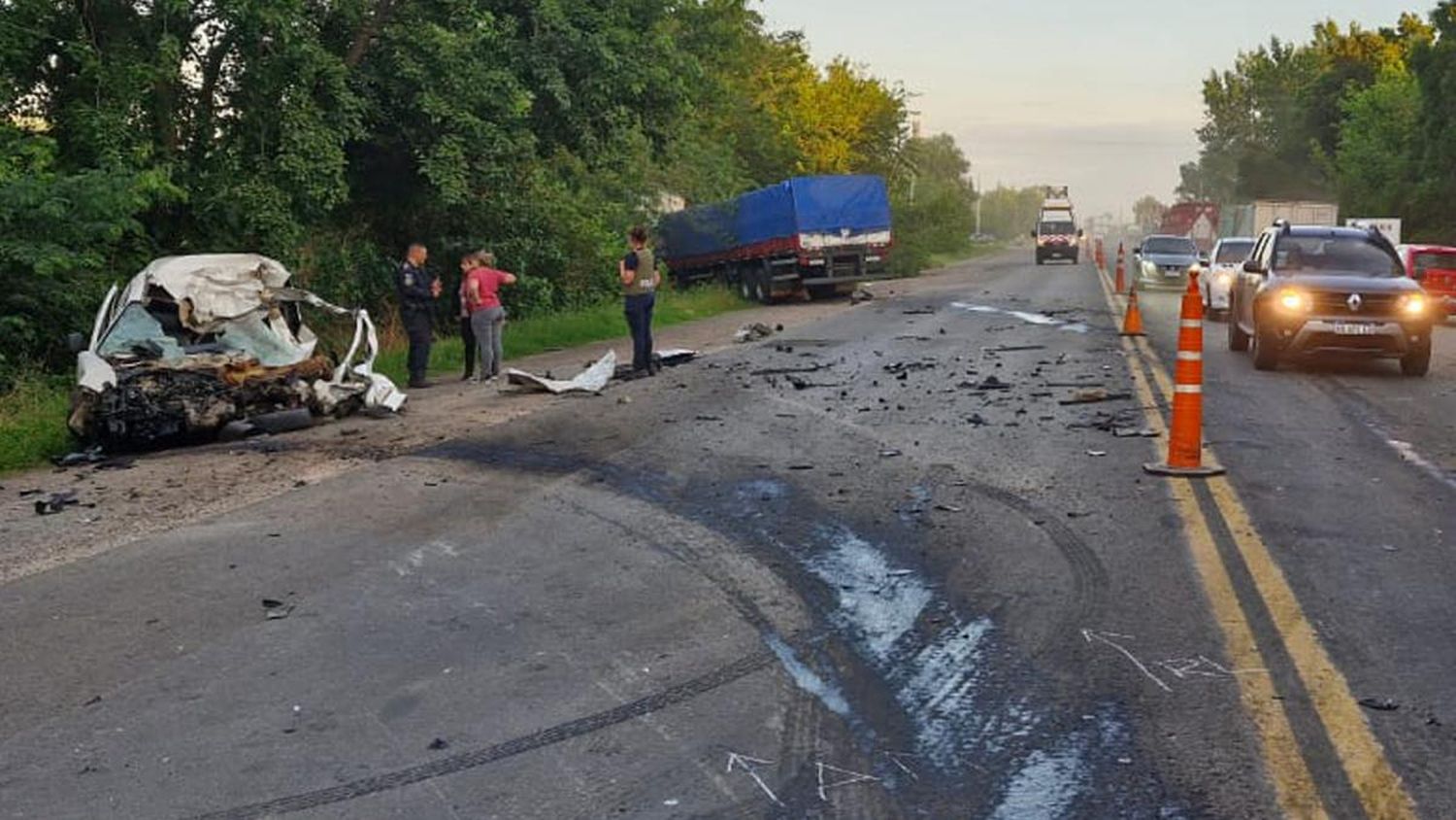 La Berlingo quedó prácticamente destrozada.