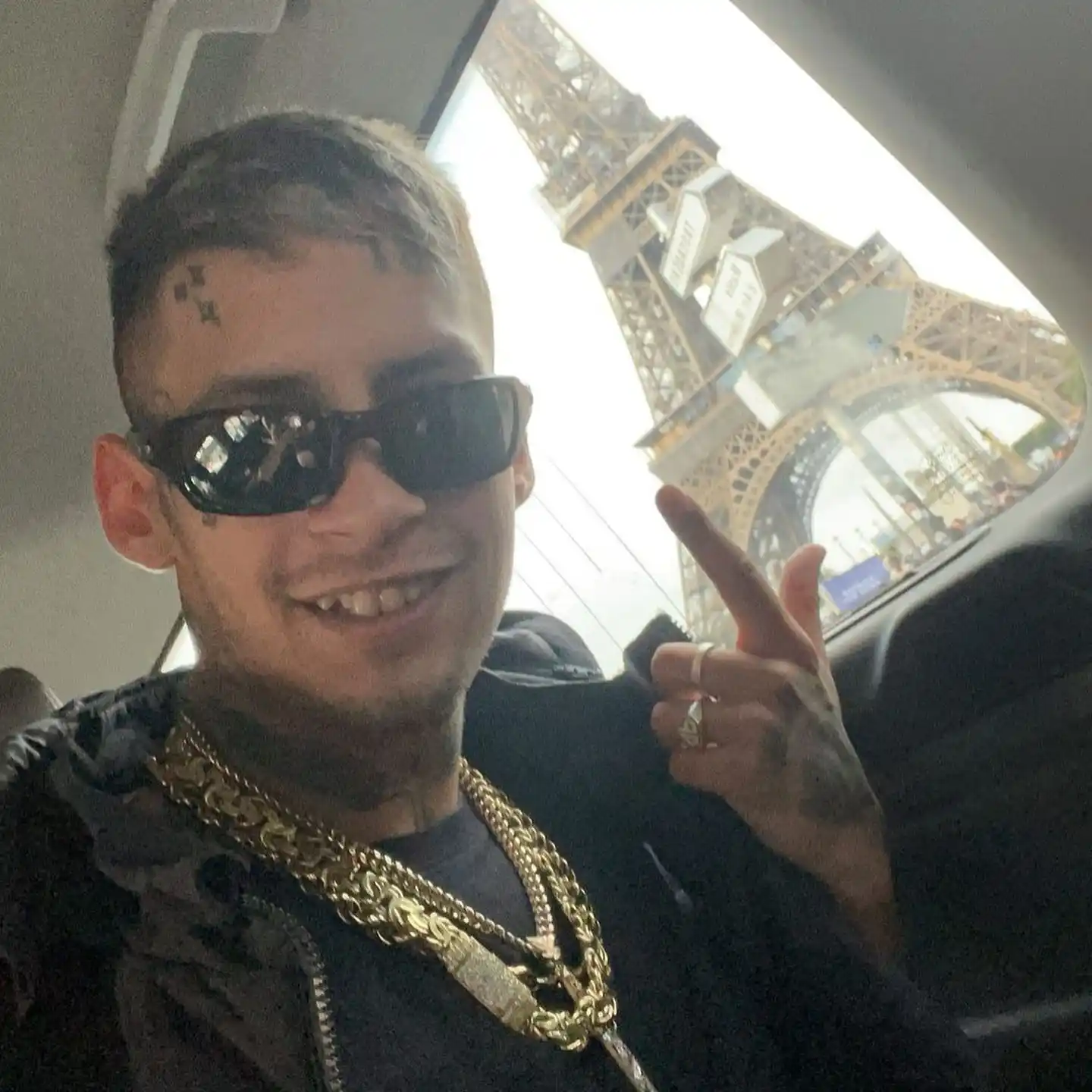 “Hoy acá, mañana en el barrio”: L-Gante se emocionó al llegar a París