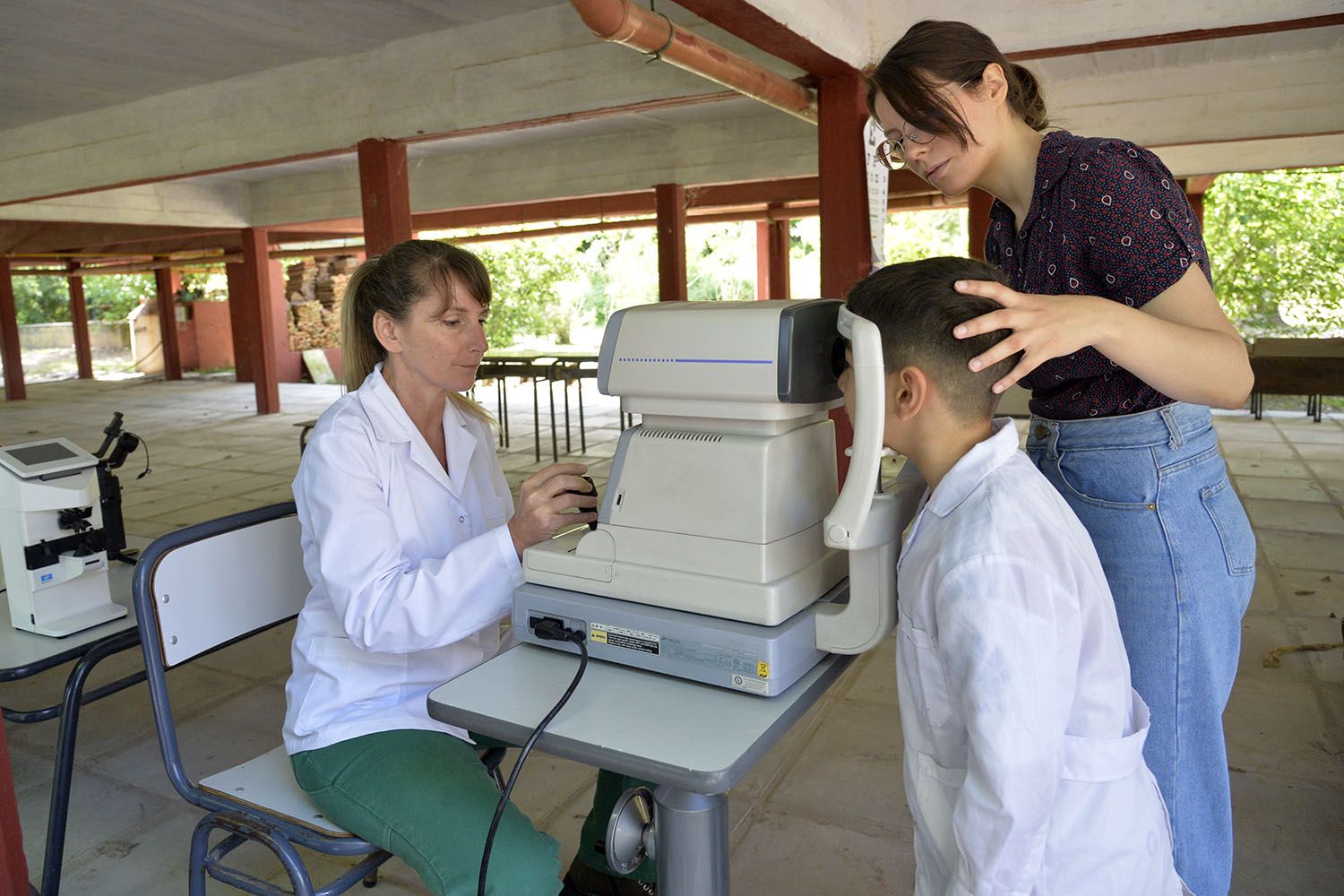 Tigre: Julio Zamora participó de una jornada de mediciones oculares en el Delta