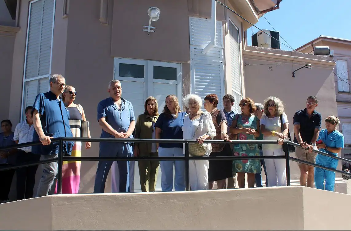 Autoridades del directorio y cooperadora del nosocomio hicieron uso de la palabra para destacar la realización de las obras.
