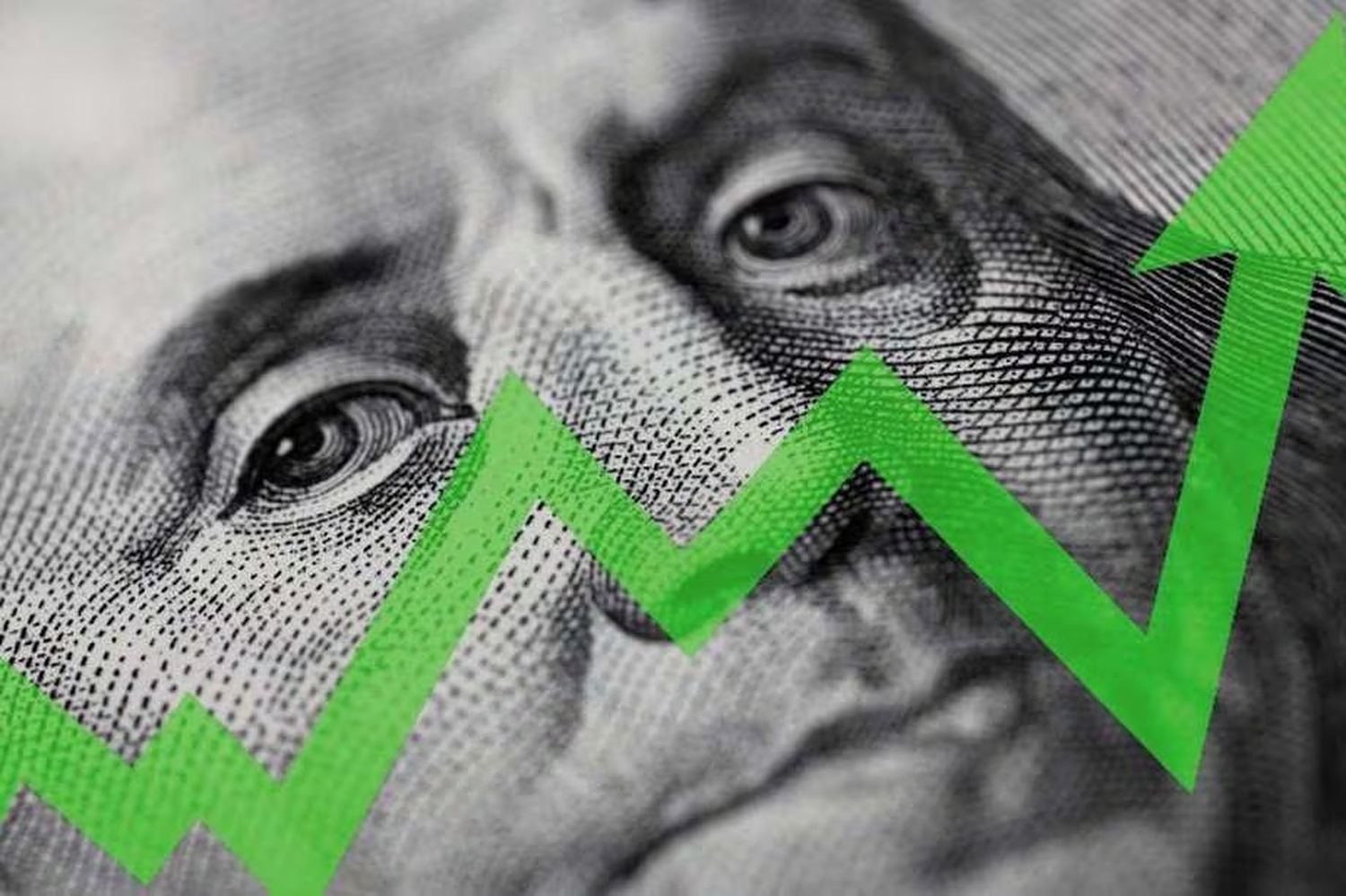 Dólar blue volvió a subir y quedó a un paso de su récord, arriba de los $1.400