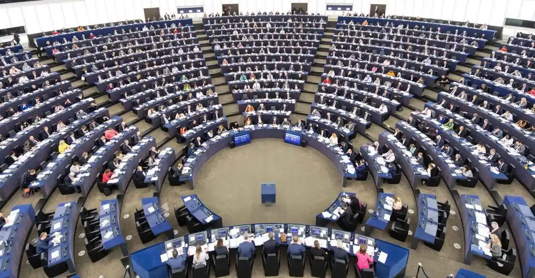 EURODIPUTADOS le dan un ESPALDARAZO a María Corina Machado