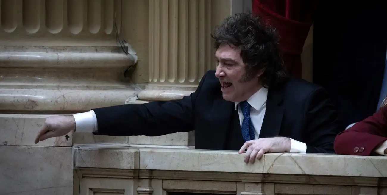 Milei encabezará una reunión de Gabinete en Casa Rosada en un contexto de tensiones políticas.